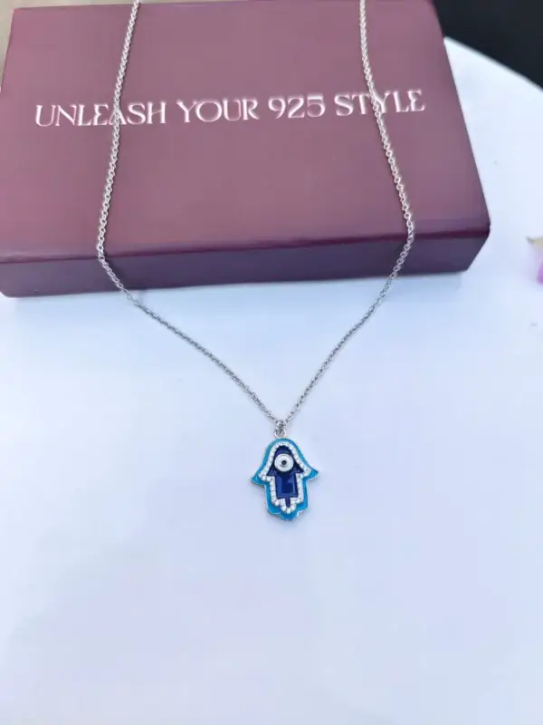 auraguard hamsa pendant 1