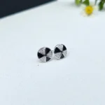 elegant noir studs earrings