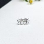 frosted bloom studs earrings
