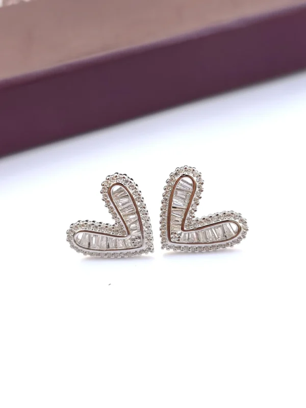 ❤ the baguette heart studs ❤