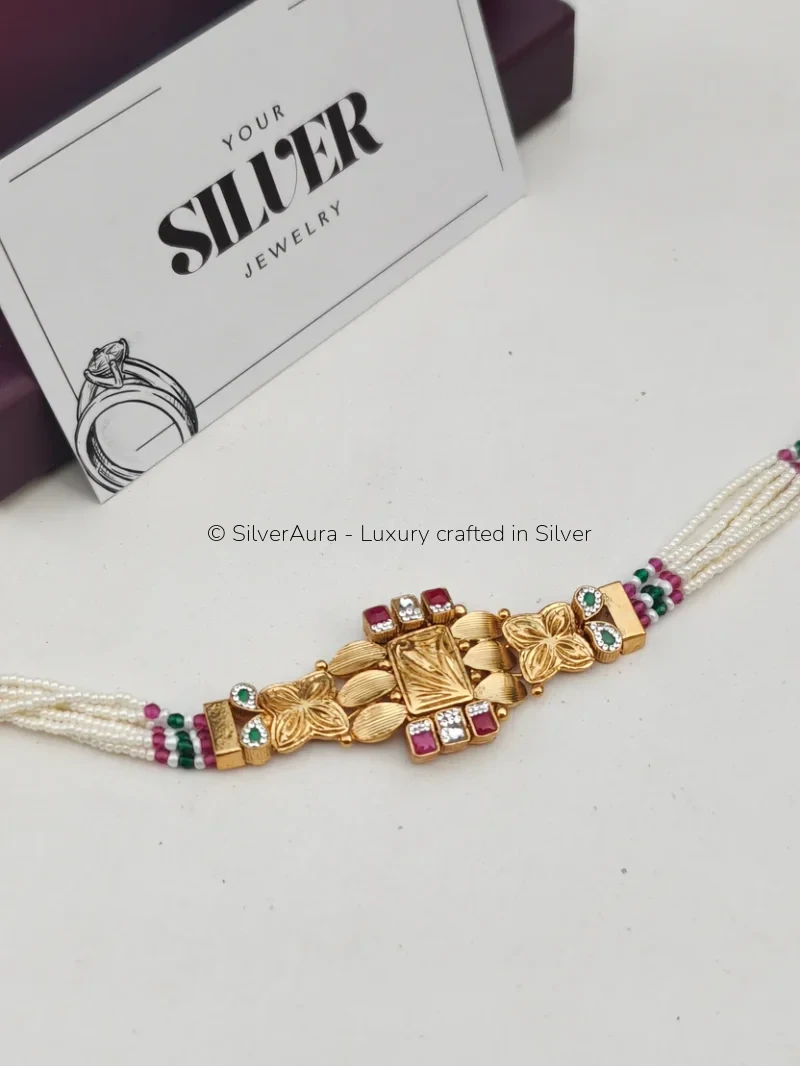 Pearl heritage bracelet, close-up detail