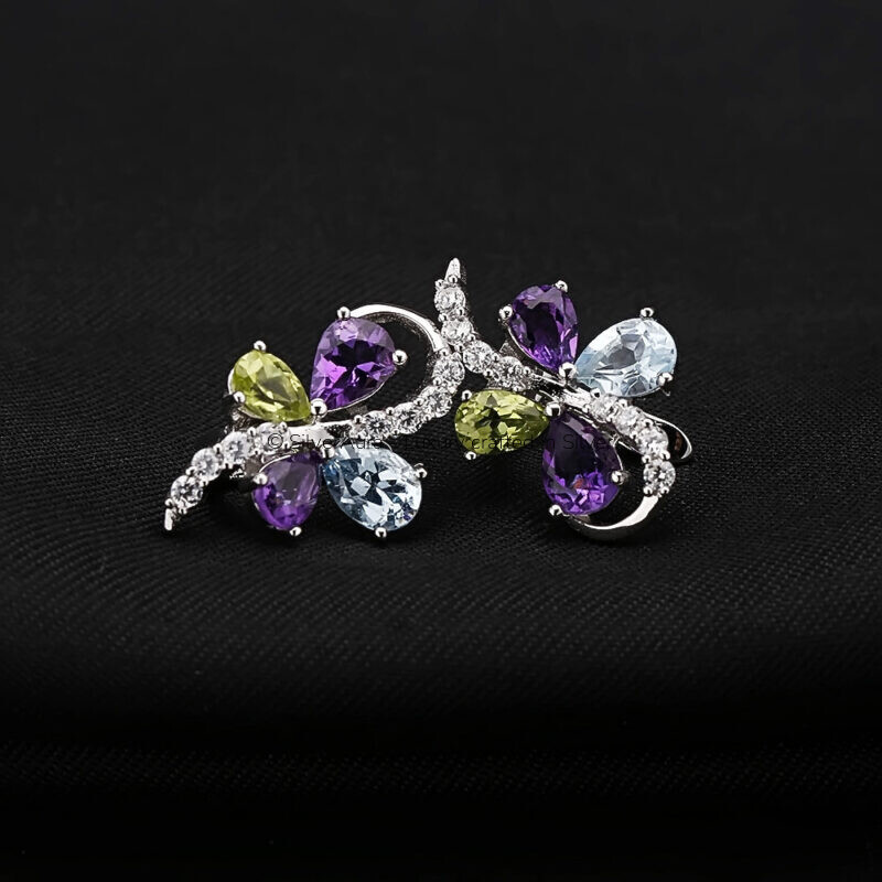 Butterfly-shaped gem earrings, packaging view