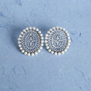 silver jaali studds
