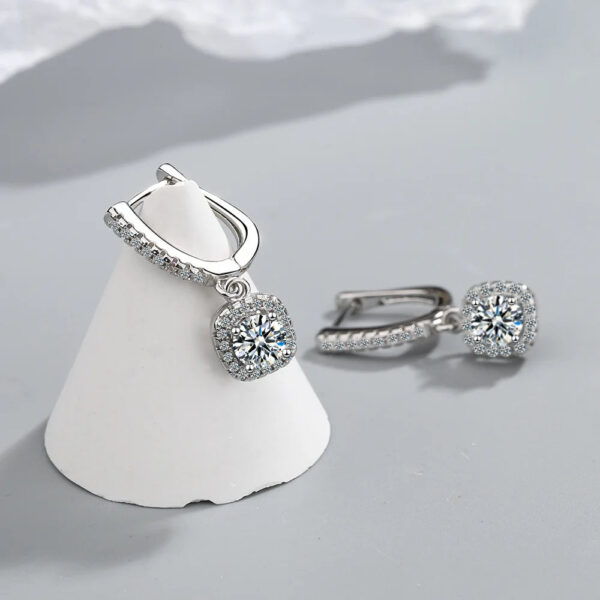 2ct moissanite huggie hoop earring